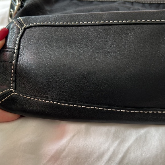 Authentic Black leather Coach monogram shoulder bag. - Picture 2 of 7